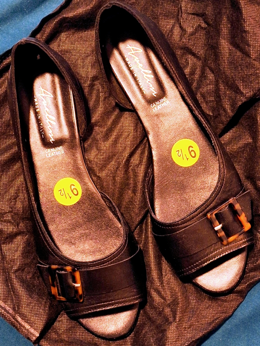 Black Genuine Leather Open-Toe Leather Flats with Tortoiseshell Buckle